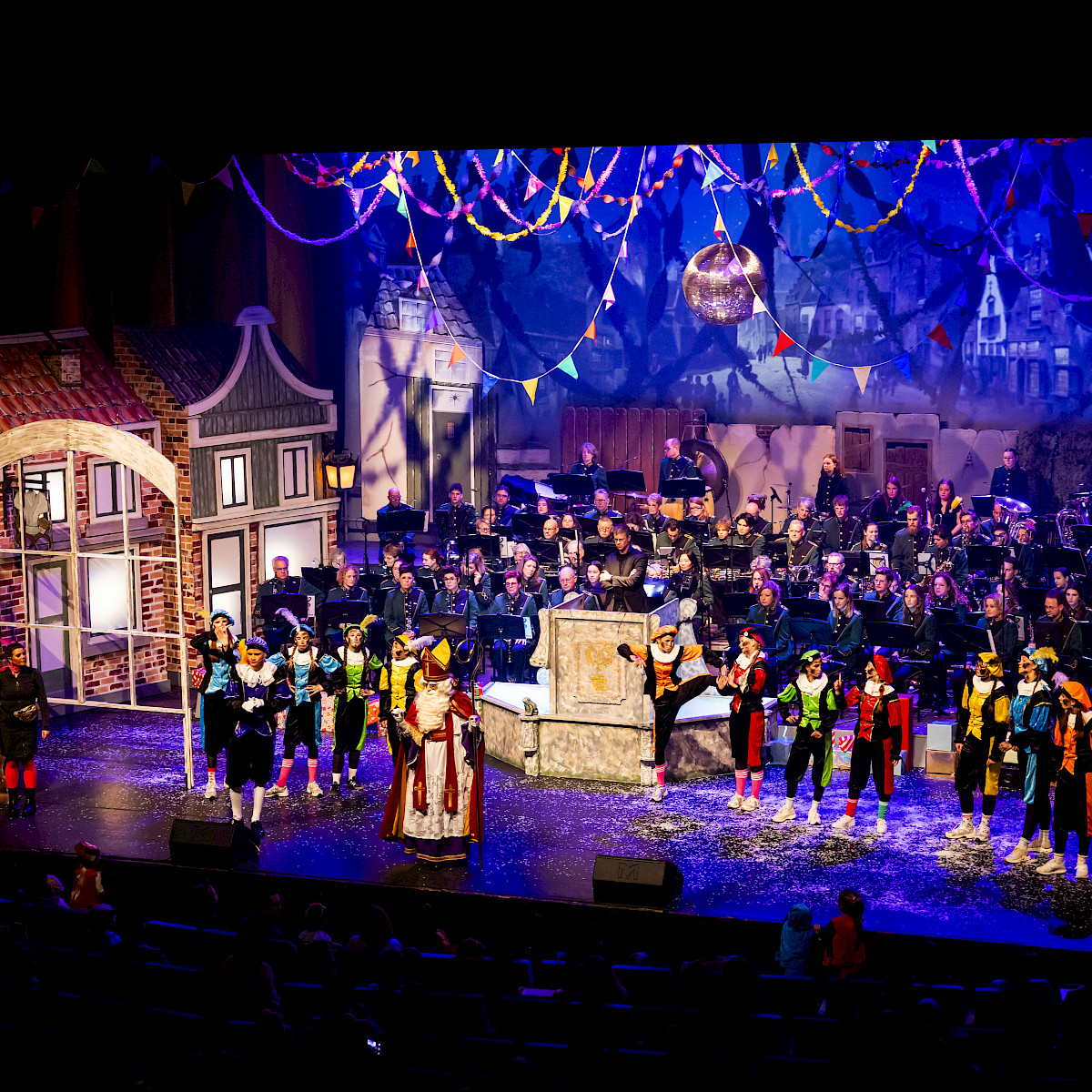 Sinterklaasspektakel | 3+ , Showorkest Harmonie Fortissimo