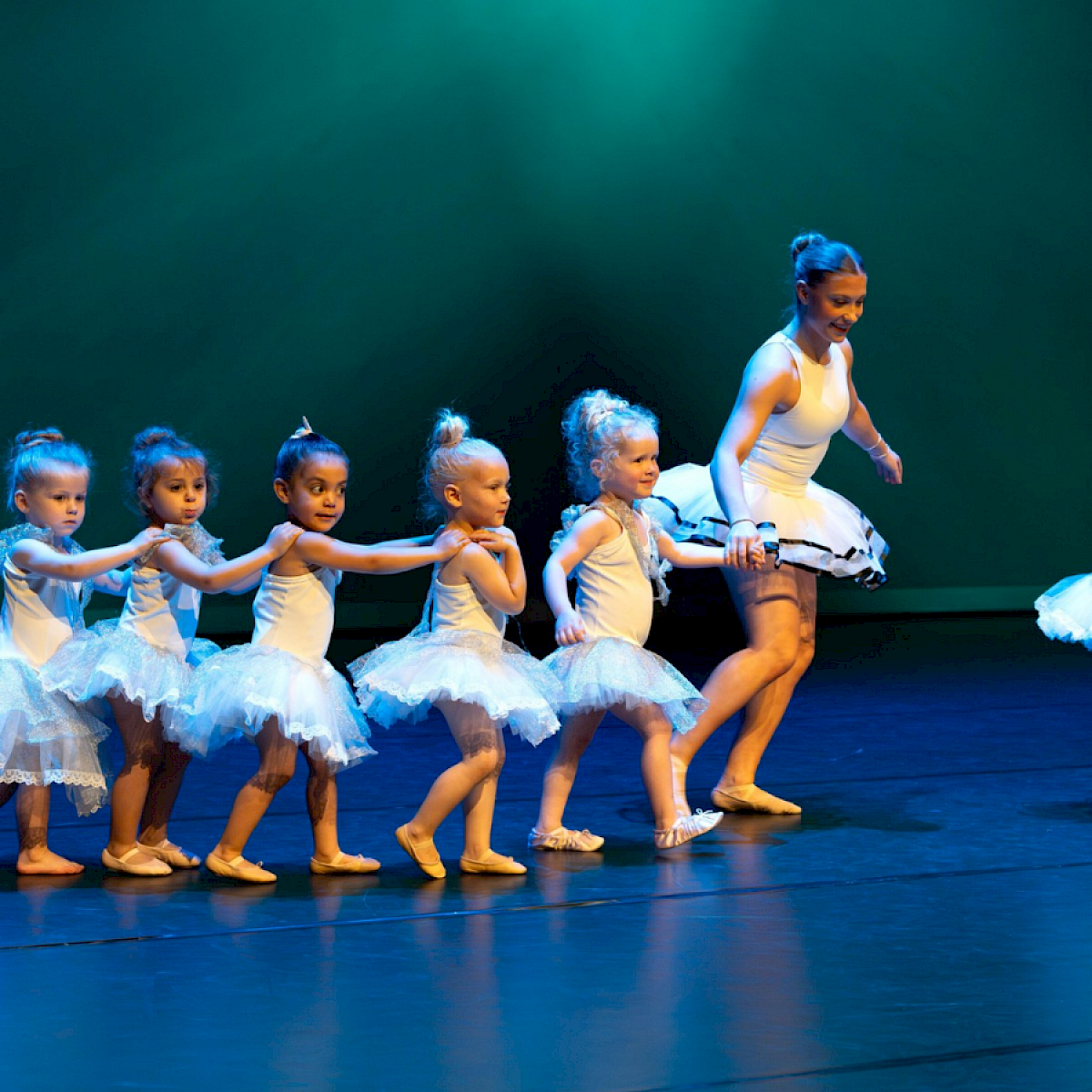 Dancing in the City, Dancestudio Dorris Titulaer