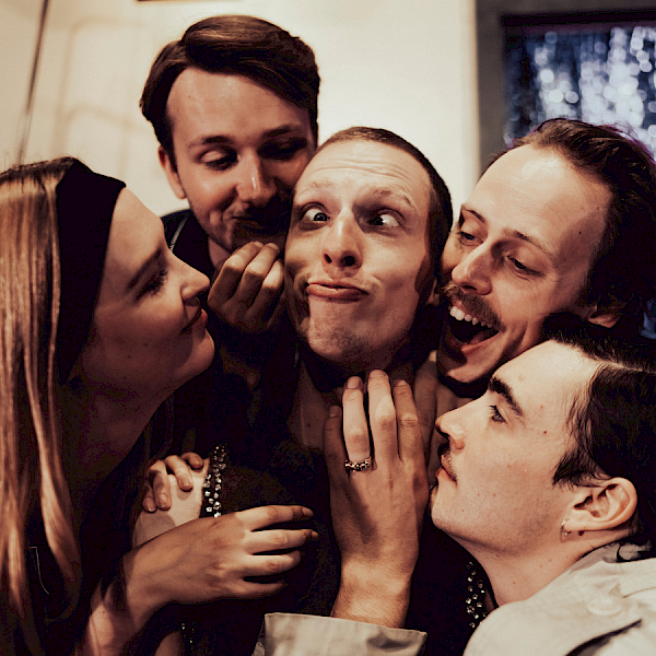 Zurück wegen des Erfolgs | Drama